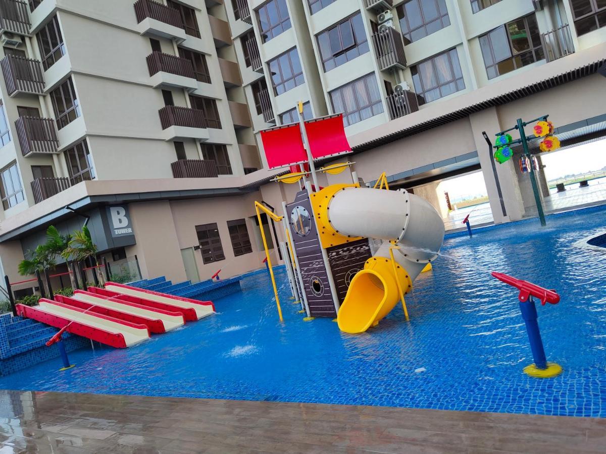 Apartment Bali Residences Town